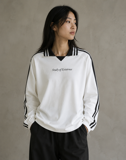 Asian women wearing a white sweatshirt jacket with stripes on the side. Stylist streetwear collar Sweatshirt, comfy formal collar Sweatshirt, fashion collar Sweatshirt, graphic collar Sweatshirt